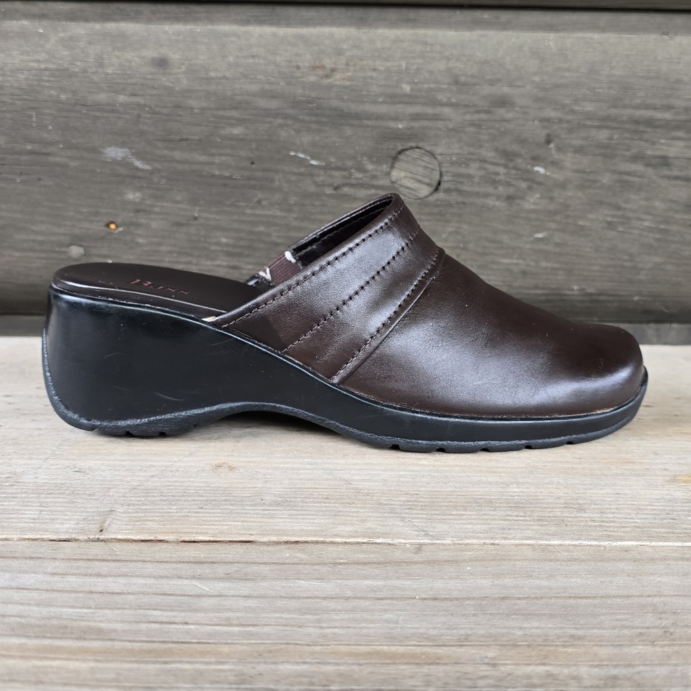 Bass Ivonne 90s Minimalist Revival Leather Comfort Wedge Mule Clogs 6.5M